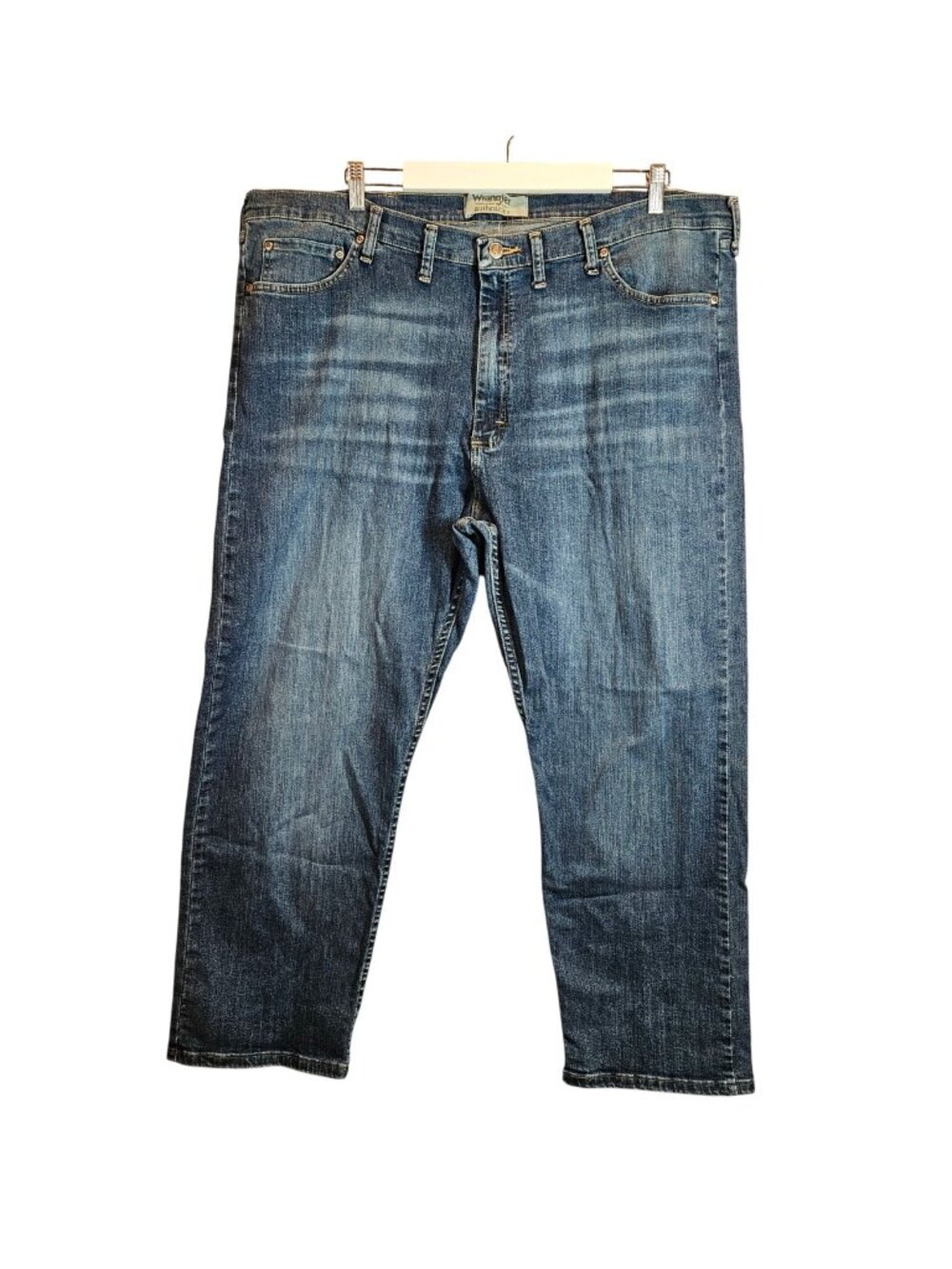 Wrangler Authentics Mens 44x29 Classic Fit Straight Leg Denim Jeans Rugged Work